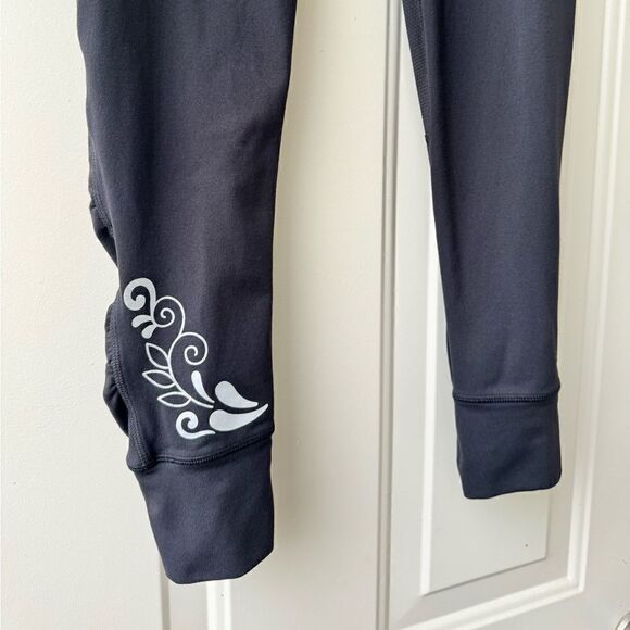 Athleta Women's Size S Black Reflective Floral Print Ruched Mesh Leggings - Picture 5 of 9